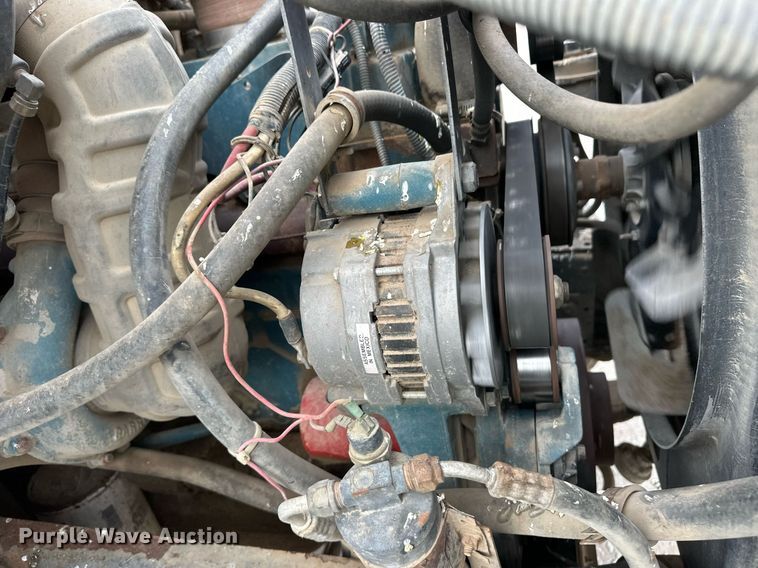 image for item ER8568 1996 International 4900 feed mixer truck