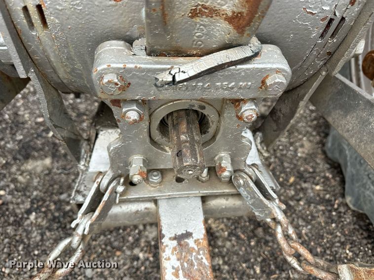 image for item ER8706 Massey Ferguson 165 tractor