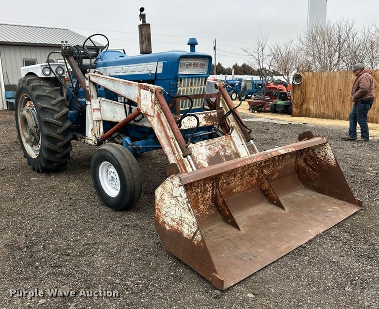 image for item ER8707 1968 Ford 5000 tractor