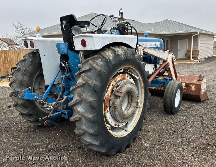 image for item ER8707 1968 Ford 5000 tractor