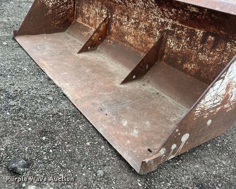 image for item ER8707 1968 Ford 5000 tractor