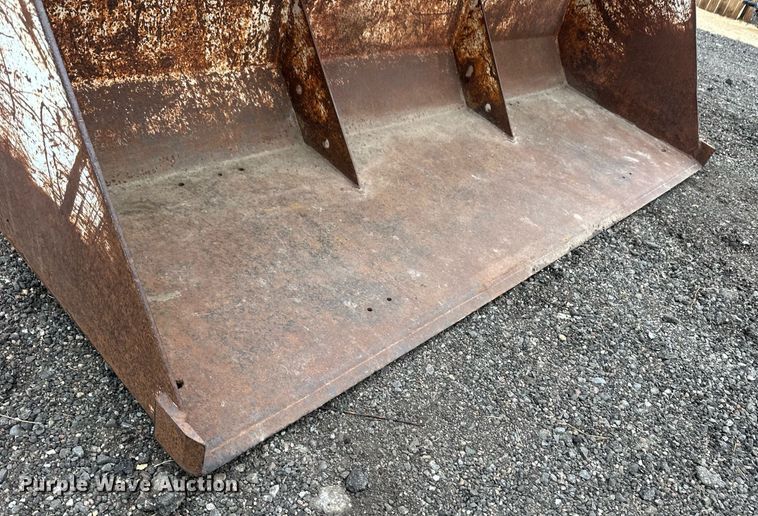 image for item ER8707 1968 Ford 5000 tractor