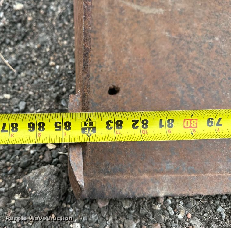 image for item ER8707 1968 Ford 5000 tractor