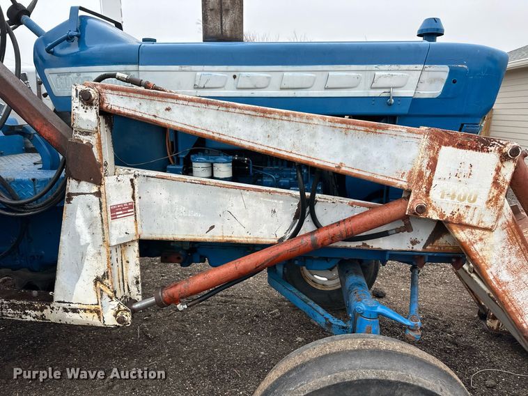 image for item ER8707 1968 Ford 5000 tractor