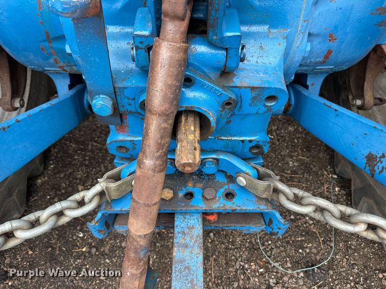 image for item ER8707 1968 Ford 5000 tractor