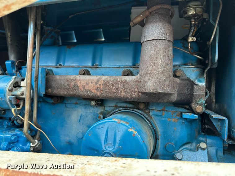 image for item ER8707 1968 Ford 5000 tractor