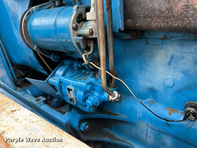 image for item ER8707 1968 Ford 5000 tractor