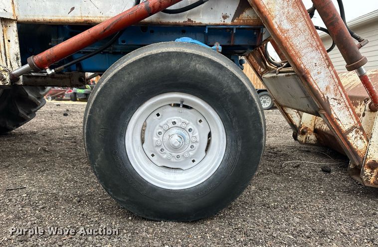 image for item ER8707 1968 Ford 5000 tractor