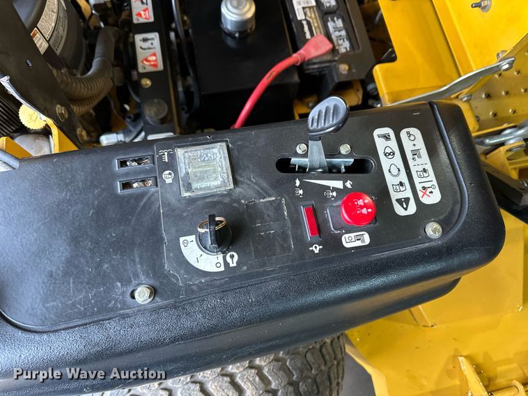 image for item ER8708 2014 Hustler Super Z Hyperdrive ZTR lawn mower