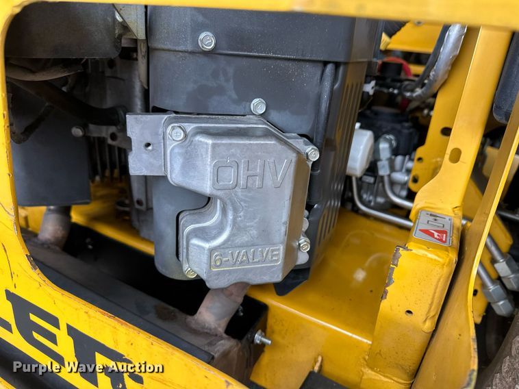 image for item ER8708 2014 Hustler Super Z Hyperdrive ZTR lawn mower