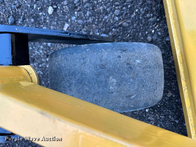 image for item ER8708 2014 Hustler Super Z Hyperdrive ZTR lawn mower