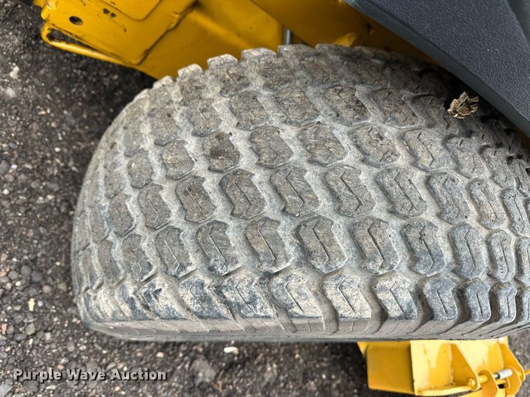 image for item ER8708 2014 Hustler Super Z Hyperdrive ZTR lawn mower