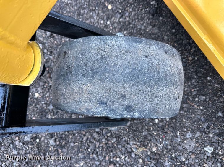 image for item ER8708 2014 Hustler Super Z Hyperdrive ZTR lawn mower