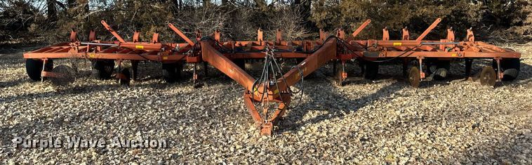 image for item ER8710 Sunflower 3671 sweep plow