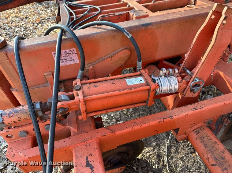 image for item ER8710 Sunflower 3671 sweep plow