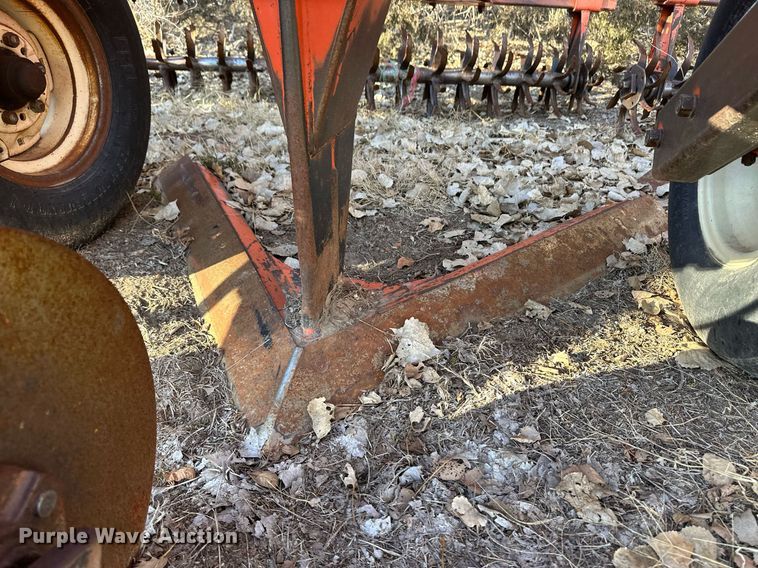 image for item ER8710 Sunflower 3671 sweep plow