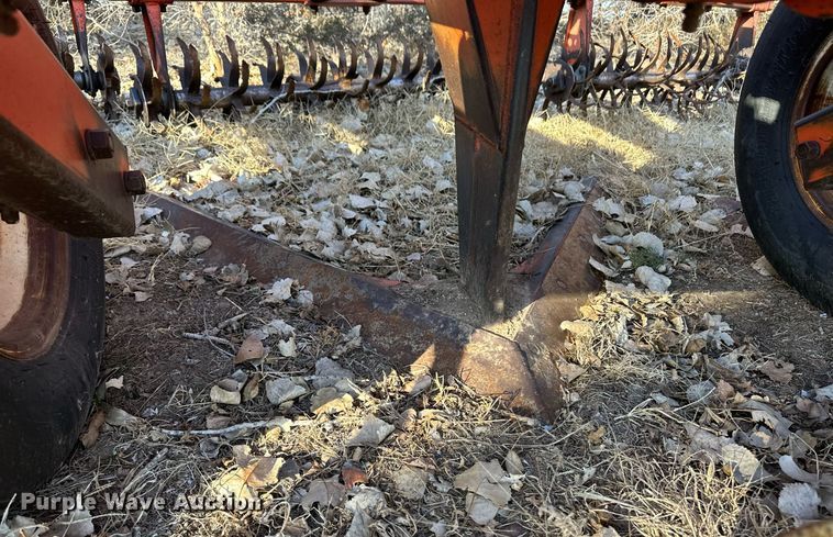 image for item ER8710 Sunflower 3671 sweep plow