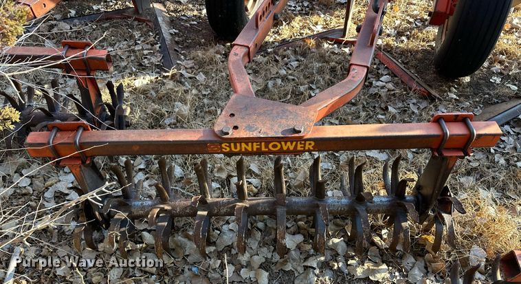 image for item ER8710 Sunflower 3671 sweep plow