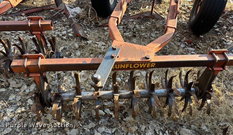 image for item ER8710 Sunflower 3671 sweep plow