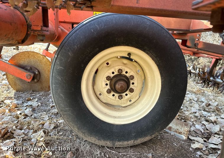 image for item ER8710 Sunflower 3671 sweep plow