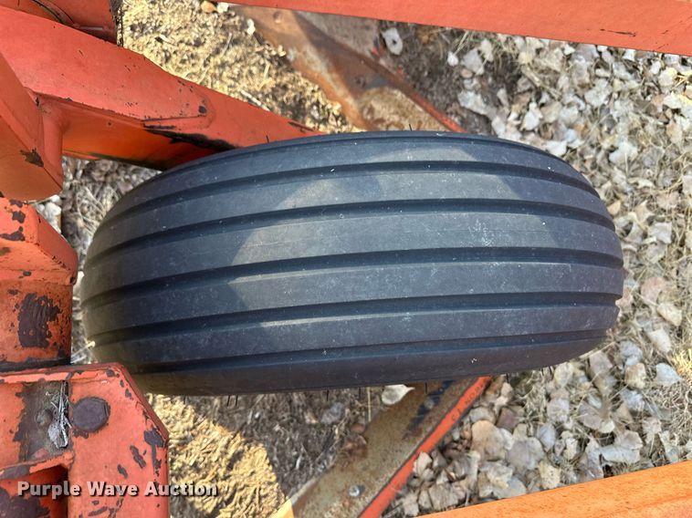 image for item ER8710 Sunflower 3671 sweep plow