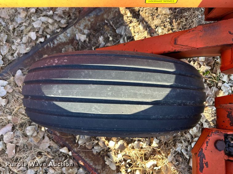 image for item ER8710 Sunflower 3671 sweep plow