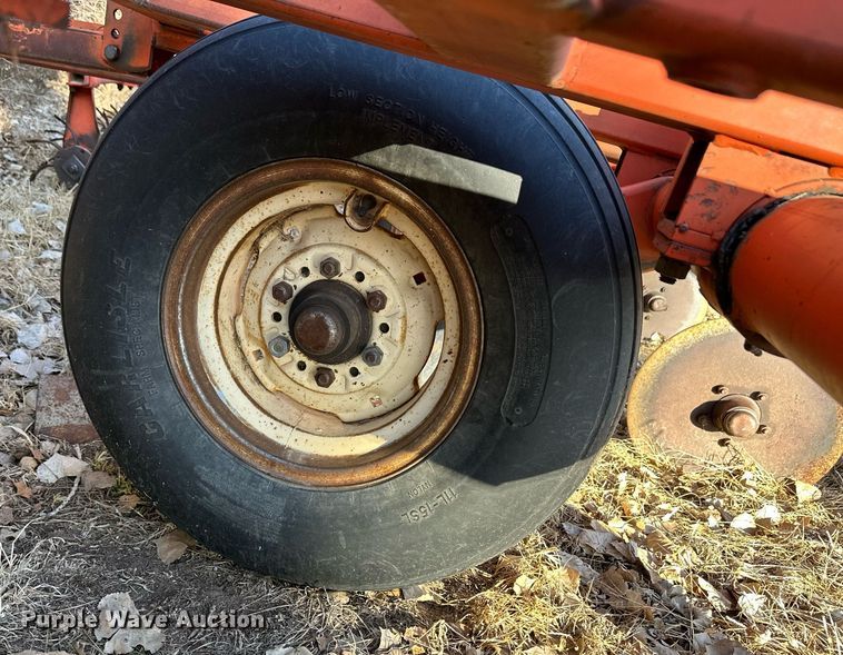 image for item ER8710 Sunflower 3671 sweep plow