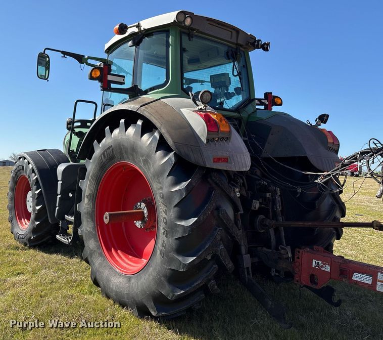 image for item EY9881 2007 Fendt 924 Vario MFWD tractor