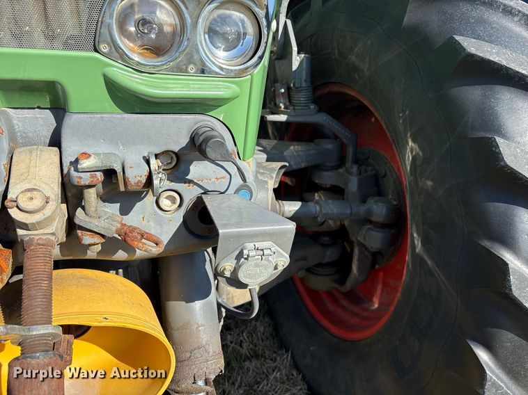 image for item EY9881 2007 Fendt 924 Vario MFWD tractor