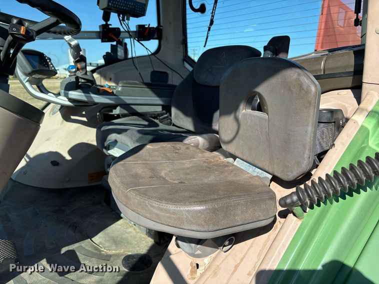 image for item EY9881 2007 Fendt 924 Vario MFWD tractor