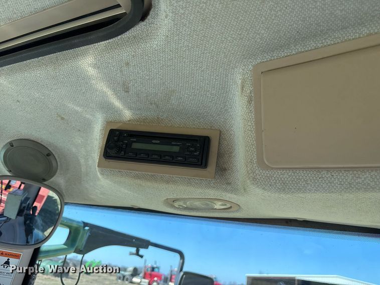 image for item EY9881 2007 Fendt 924 Vario MFWD tractor