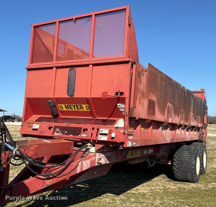 image for item EY9882 Meyer 9524 manure spreader