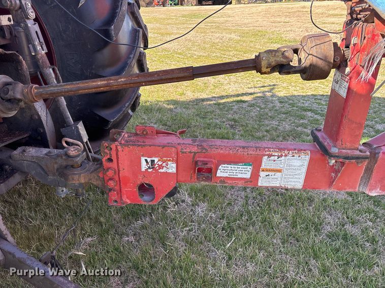 image for item EY9882 Meyer 9524 manure spreader