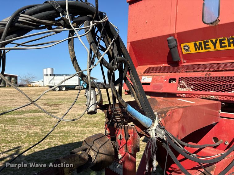 image for item EY9882 Meyer 9524 manure spreader