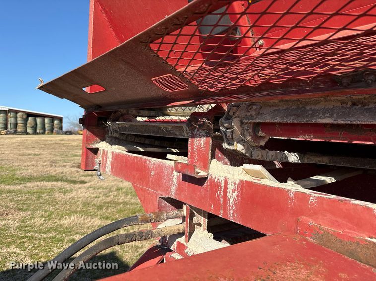 image for item EY9882 Meyer 9524 manure spreader
