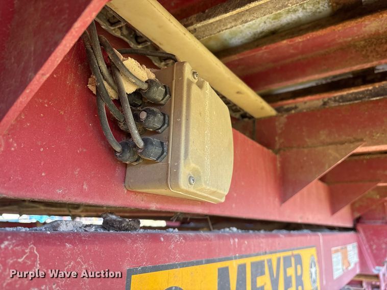 image for item EY9882 Meyer 9524 manure spreader