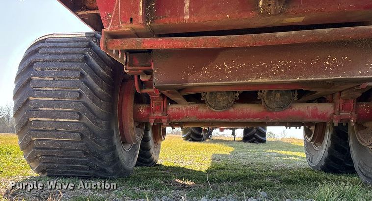 image for item EY9882 Meyer 9524 manure spreader