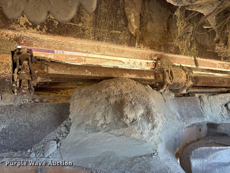 image for item EY9882 Meyer 9524 manure spreader