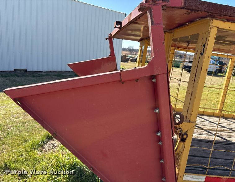 image for item EY9882 Meyer 9524 manure spreader