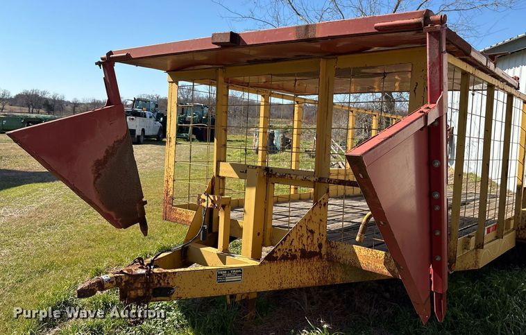 image for item EY9882 Meyer 9524 manure spreader