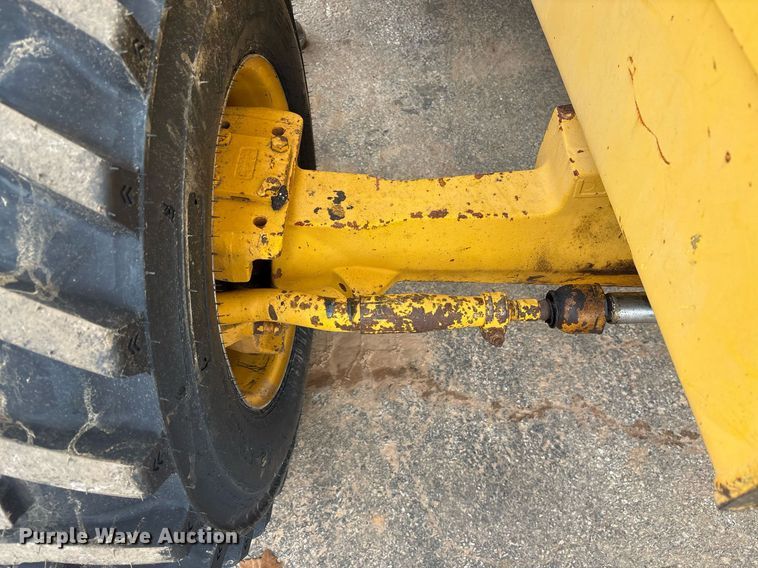 image for item EY9892 John Deere 210LE landscape tractor