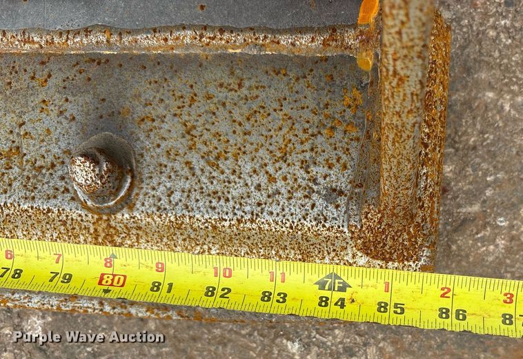 image for item EY9892 John Deere 210LE landscape tractor