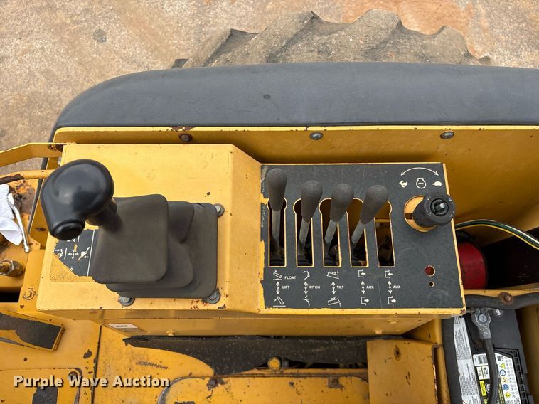 image for item EY9892 John Deere 210LE landscape tractor