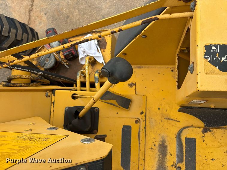 image for item EY9892 John Deere 210LE landscape tractor