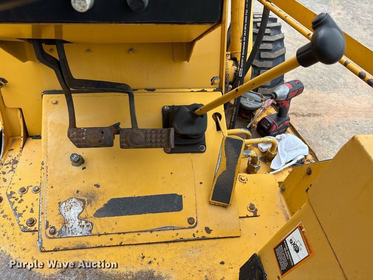 image for item EY9892 John Deere 210LE landscape tractor