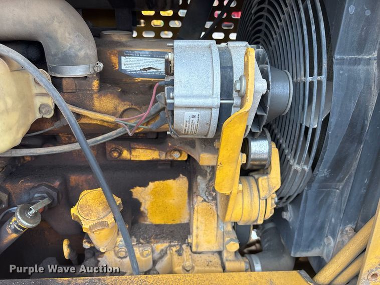 image for item EY9892 John Deere 210LE landscape tractor