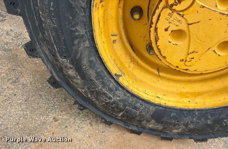 image for item EY9892 John Deere 210LE landscape tractor