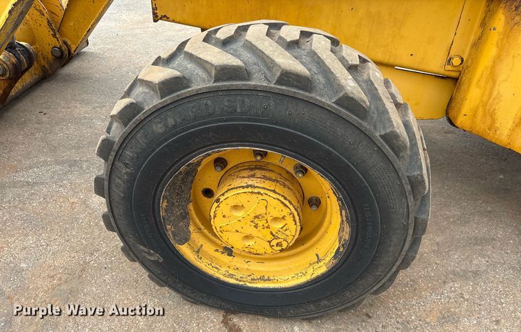 image for item EY9892 John Deere 210LE landscape tractor