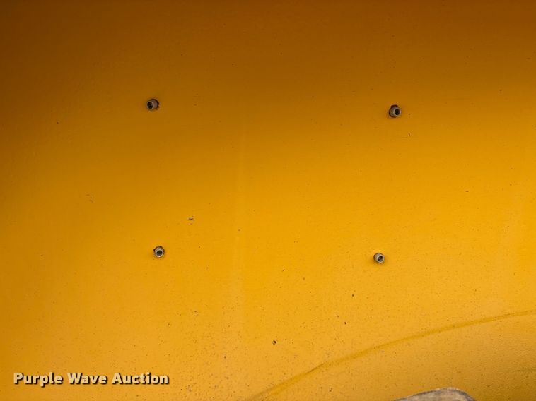 image for item EY9892 John Deere 210LE landscape tractor