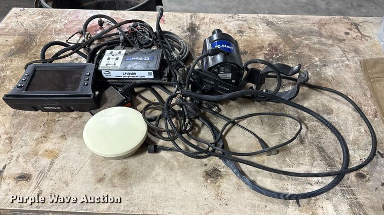 image for item LH9480 Trimble  EZ-Steer assisted steering system